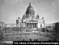 Исакиевската катедрала в Санкт Петербург