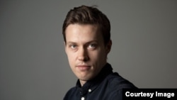 Роман Анин - руски истражувачки новинар.