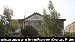 سفارت افغانستان در تهران که حالا در اختیار طالبان قرار گرفته است