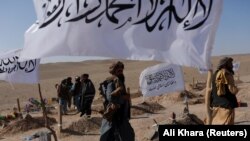 نیروهای حکومت طالبان در منطقه زلزله زده زنده جان ولایت هرات