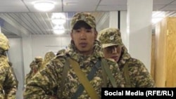 Бактыбек Бекжанов Балыкчы шаарындагы №20636 аскер бөлүгүндө. 