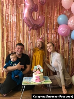 Євген, за словами Катерини, був чудовим батьком і дітям його дуже бракує.