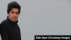 ذبیح عیار یکی از شاعران جوان ولایت غزنی که از سوی طالبان بازداشت گردید