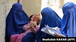 تطبیق کمپیان واکسین پولیو در افغانستان - عکس از آرشیف