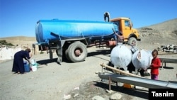 Water distribution by tanker in a water-scarce area in Iran