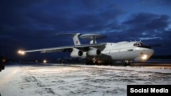 Російський літак-розвідник А-50 на аеродромі в Мачулищах, Білорусь, архівне фото