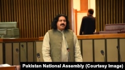  علی وزیر، یک عضو ارشد جنبش تحفظ پشتون