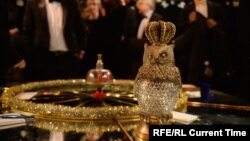 Кадър от интериора в студиото на телевизионната игра за интелектуалци в руския ефир "Какво? Къде? Кога?", което се превърна от "територия без политика" в инструмент на Кремъл за пропаганда.