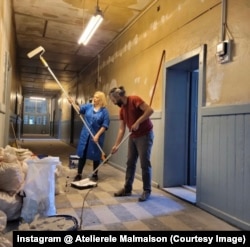 Artiștii s-au ocupat de renovarea interiorului etajului unu și doi al corpului B din Clădirea Malmaison