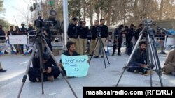 په کوټه کې خبریالان د صحافت د ازادۍ لپاره د احتجاج پر مهال