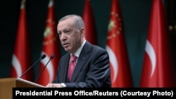 Як повідомлялося раніше, президент Фінляндії 17 березня мав провести переговори з Ердоганом щодо вступу в НАТО