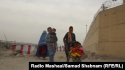 حرکت خانواده های مهاجر افغان از پاکستان به جانب افغانستان