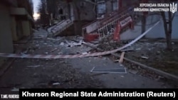 Херсон після чергового російського удару, грудень 2023 року 