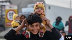 یو شمېر ستانه شوي افغان کډوال 