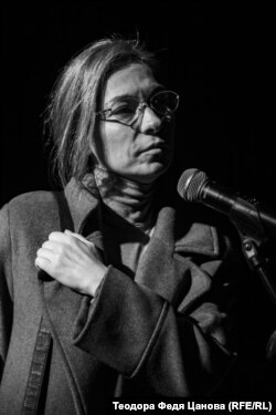 Невена Калудова в ролята на Анна Политковская