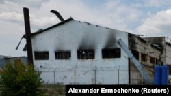 «Напад на цивільних осіб і осіб, які не беруть участь у бойових діях (hors de combat), може бути розцінено як воєнний злочин», – заявила Оснат Лубрані