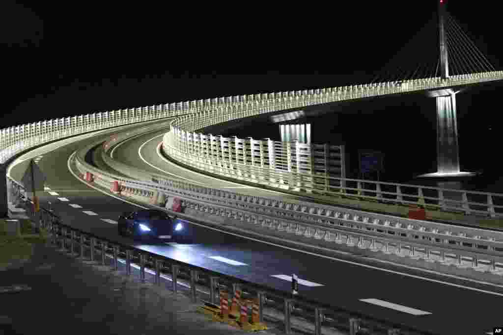 Електричен автомобил &bdquo;Невера&ldquo; од хрватско производство на новоизградениот мост Пељешац&nbsp;