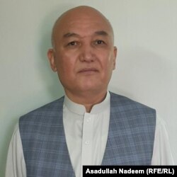 اسدالله ندیم آگاه امور سیاسی