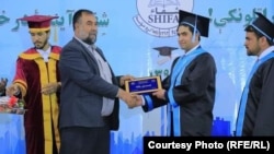 سرانجام امیر در رشتهٔ طب دندان درس خواند و فارغ‌التحصیل شد.