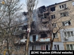 Російська армія вдарила по житловому будинку Миколаєва. 7 березня 2022 року