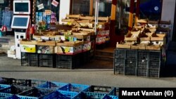 Արցախ - Դատարկ արկղեր Ստեփանակերտի խանութներից մեկում, դեկտեմբեր, 2022թ.
