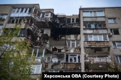 Наслідки російського обстрілу в Херсоні