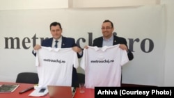 Horia Nasra (în dreapta), fost parlamentar, la lansarea în 2018 a unei campanii de promovare a metroului.