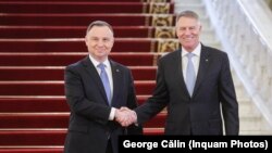 Președintele Poloniei, Andrzej Duda, și cel al României, Klaus Iohannis, pe 22 martie, la București. Polonia este printre cei mai vehemenți critici ai Rusiei în urma războiului ordonat de Vladimir Putin.