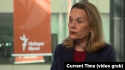 Амбасадорката на САД во НАТО Џулијан Смит