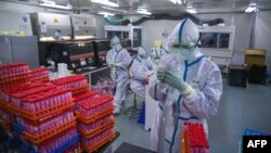 آرشیف، کارمندان صحی در چین