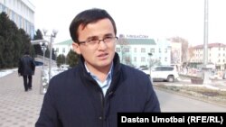 Азамат Абсаттаров.