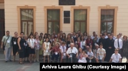 Bunicul Emil Ghibu omagiat de familie la împlinirea vârstei de 100 de ani