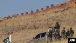 عکس آرشیف: نیروهای پاکستانی مستقر در مرز با افغانستان 
