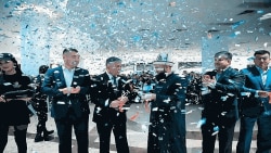 "Блэк Стар Бургердин" ачылышында. 25-март, 2019-жыл.