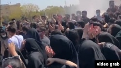 протести во Иран