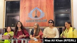 د نرښځيانو مشرانو د سېپټمبر پر ۳۰مه په کراچۍ پريس کلب کې د خبري غونډې پر مهال وويل چې دغه قانون سم دی او څوک دې پرې سياست نه کوي.