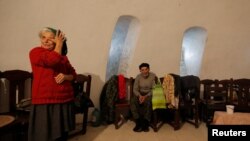 Արցախ - Բնակիչները Պատսպարվում են Շուշիի Ղազանչեցոց եկեղեցում, 8-ը հոկտեմբերի, 2020թ.