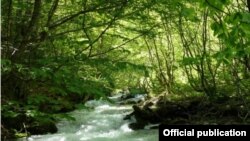 Изворска Река кај предвидениот зафат за ХЕ Рибничка Река. Извор „Фронт 21/42.“