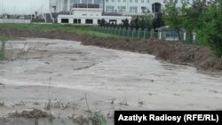 Aşgabat ýagyşdan soň. 19-njy aprel, 2019 ý.