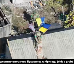 Кадри звільнення села Сухецьке. Після вдалих дій Сил оборони на Добропільському виступі та звільнення кількох сіл наступ військ РФ в бік Мирнограда та Покровська зі Сходу уповільнився