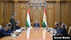 د تاجکستان ولسمشر امام علي رحمان په امنیتي ناسته کې 