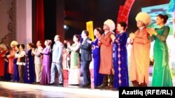 Medeniýet işgärleri. Arhiw suraty