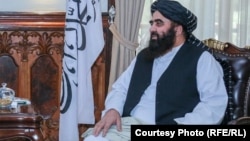 د طالبانو د بهرنیو چارو سرپرست وزیر امیر خان متقي له امریکا وغوښتل چې د افغانستان ګنګل شوې شتمنۍ ازادې کړي.