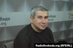 Анатолій Подольський – директор Центру вивчення історії Голокосту – «очолює дуже великий освітній процес, це більше як 30 років вже, доведення інформації про Голокост, про Бабин Яр, зокрема, до широких мас українського населення»