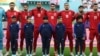 Toți cei 11 membri ai reprezentativei Iranului au rămas tăcuți în timpul intonării imnului național al țării lor pe stadionul internațional Haliva, Qatar, 21 noiembrie 2022.