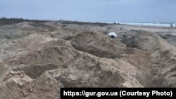 Российские окопы на крымском побережье, 15 декабря 2022 года. Фото ГУР Минобороны Украины