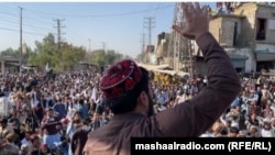 منظور پښتین د نومبر ۲۷مې جلسې ته وویل چې د ټولې خیبر پښتونخوا امنیتي حالات خراب شوي دي.