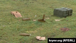 Серед виявленого – гранати, ручний кулемет і автомати Калашникова, ящики набоїв різного калібру (фото ілюстративне)