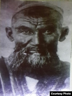 Аман палван Мавлянкулов.