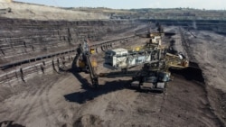 Iako je u srpskom privrednom registru kao djelatnost firme Površinski kopovi Kosovo upisana eksploatacija uglja i sjedište u Obiliću, ona taj posao ne obavlja. Površinskim kopovima u Obiliću upravlja Kosovska energetska korporacija (KEK)